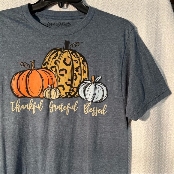 love in faith / blue ‘thankful grateful blessed’ short sleeve tee size small - Picture 2 of 6